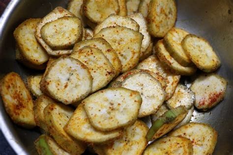 In this episode of cookin in college i teach you the quick and easy way to make carmelized fried bananas. Raw banana fry recipe | Vazhakkai fry recipe | Cook click n devour!!!