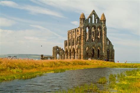 Whitby Abbey History Travel And Accommodation Information