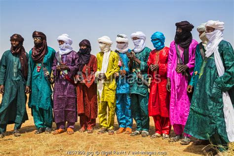 Awl Niger Niger Agadez Inebeizguine Wodaabe Men In