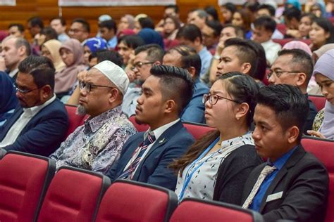 Universiti sains malaysia yang berada di pulau penang, malaysia, menempati peringkat keenam universitas di asia universiti putra malaysia berada di peringkat ketujuh universitas di asia tenggara. Sesi Perjumpaan YB Menteri Tenaga, Sains, Teknologi, Alam ...
