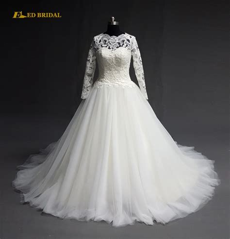 Real Sample Mannequin Long Sleeve Wedding Dress Scoop Neckline Covered