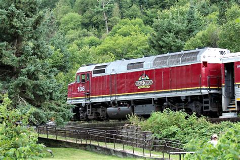 Ride The Rails To Group Of Seven Country Vacayca