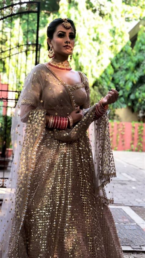 Pin By Eishan Khan On Anita Hassanandani Indian Bridesmaids Bridal