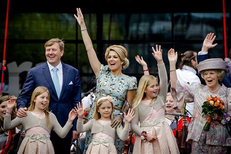 queen maxima and king willem alexander celebrate king s day in the netherlands photo 1
