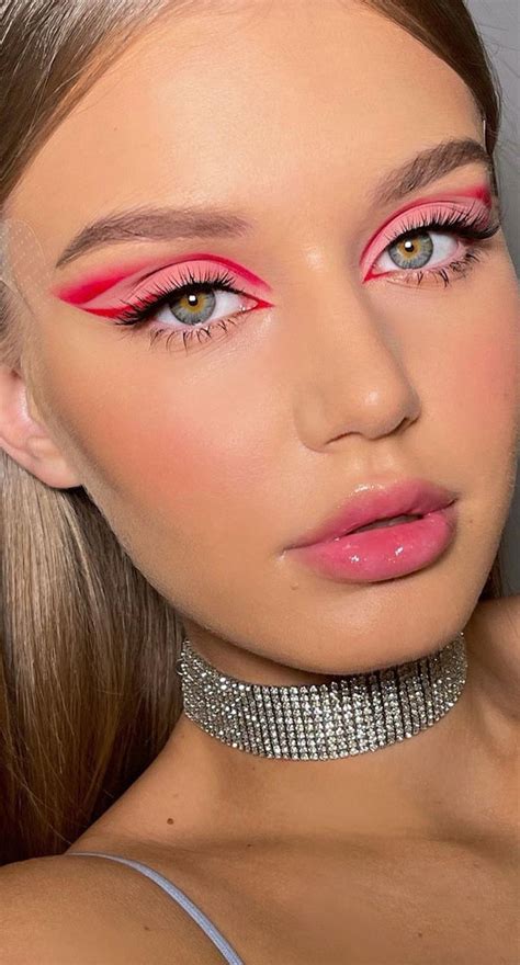 35 cool makeup looks that ll blow your mind pink and red look