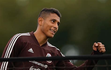 Es una pieza fundamental en el esquema de robert dante siboldi y en el accionar de la máquina; OFICIAL: Luis Romo, refuerzo de Cruz Azul - Futbol Sapiens