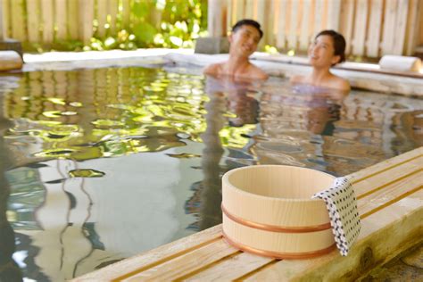 コーヒーと翻訳 【海外の反応】男女混浴で風呂に入るのは日本だけなのか？