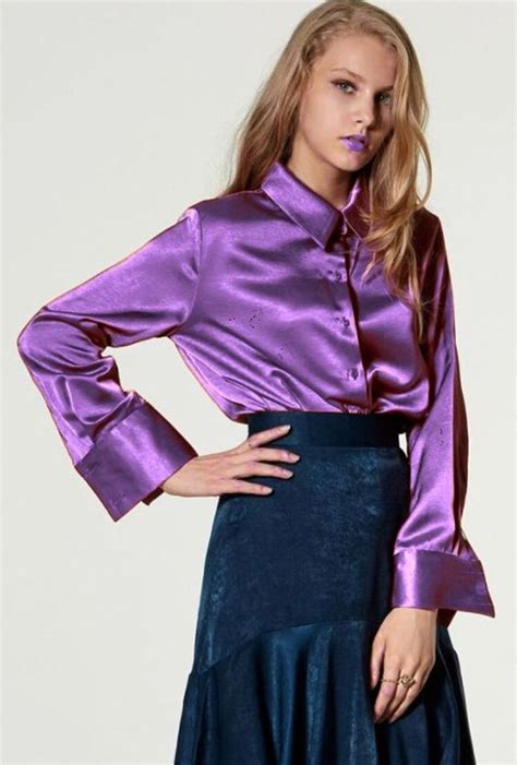 Pin By Jvs On Satin Und Blusen Beautiful Blouses Satin Blouses Pink Pleated Skirt