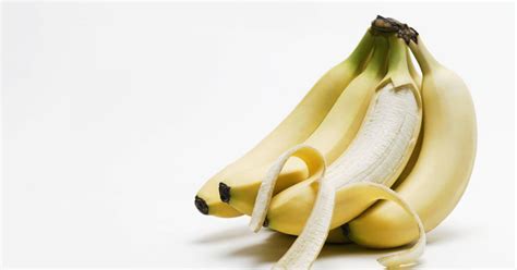 Comment Blanchir Mes Dents Avec Une Peau De Banane Terrafemina