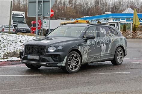 2022 Bentley Bentayga Ewb Stretches Its Legs And Will Allow Owners To