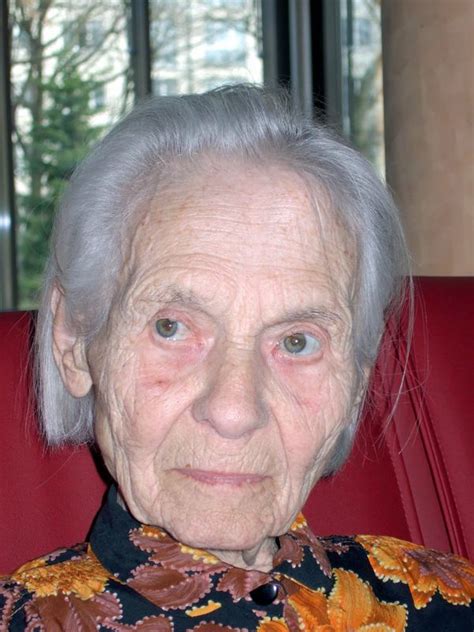 Oma Ist Jetzt 100 Jahre Alt Foto And Bild Erwachsene Menschen Im Alter Jodd Fotos Bilder