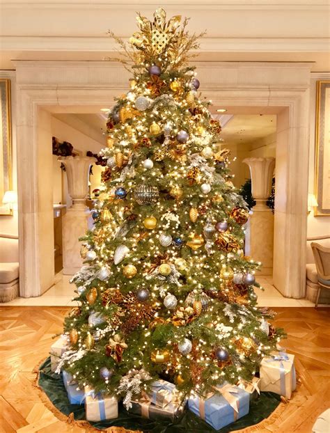 Christmas has come and brought plenty of inspiration: The beautiful Christmas tree at The Peninsula Beverly Hills.