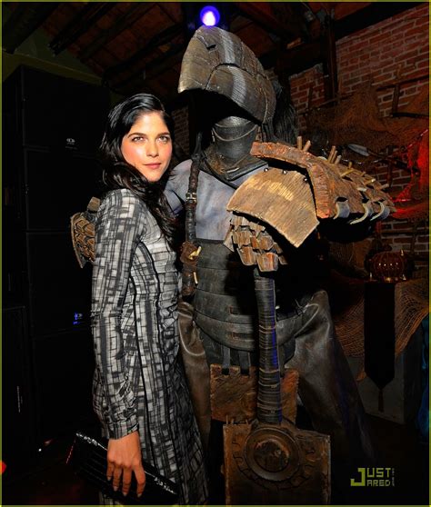 The hellboy wiki is a collaborative database for everything related to mike mignola's hellboy series and its related titles, and its appearances in all other media such as films, novels, and games. Full Sized Photo of selma blair hellboy 2 14 | Photo ...