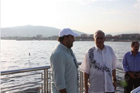 The transactions came more than six months after the investigative website sarawak report published a detailed piece in february 2015 alleging that mr. Alamak Jho Low! - GAMBAR MENCERITAKAN SEGALANYA | Sarawak ...