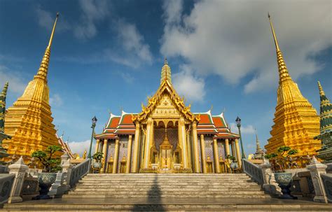 Redirect 202103 Wat Phra Kaew Bangkok Happy Hub