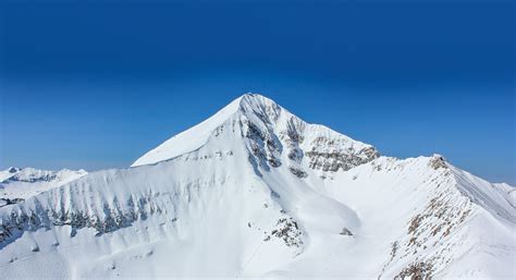 Ski resort · recreation spot. A Skier's Guide to Big Sky, Montana | POWDER Magazine