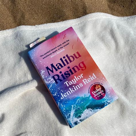 Book Review Malibu Rising By Taylor Jenkins Reid Della Loves Nutella ♥