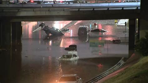 Dallas Texas Flooding Abandoned Vehicles On I 30 After Flash Flood