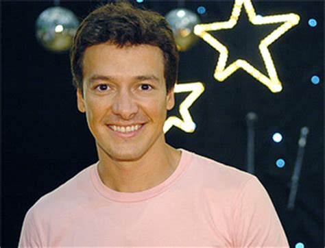 Confira a biografia, os detalhes de seus 23 anos de carreira e todas as notícias sobre ele. O ARTISTA: Rodrigo Faro :: ..::FÃ CLUBE RECORD::..
