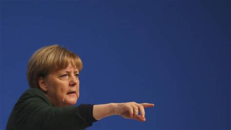 Merkel Lægger Sig Ud Med Sit Parti Siger Nej Til Udlændingestramning