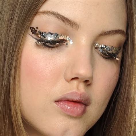 9 Brit Approved Ways To Wear Glitter Makeup Brit Co