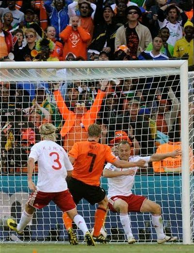 Netherlands Vs Denmark World Cup Netherlands Beat Denmark 2 0