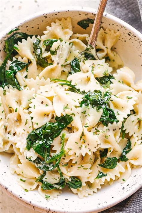 Garlic Butter Spinach And Pasta Recipe My Favorite Spinach Pasta