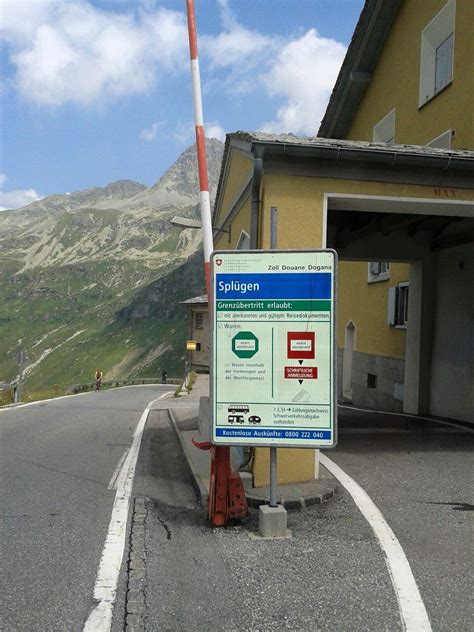 Die schweiz bleibt auch im zweiten spiel der europameisterschaftsvorrunde ohne sieg und ohne das schlussresultat haben sich die italiener auf jeden fall verdient. Grenzübertritt Italien-Schweiz | Bezienswaardigheden