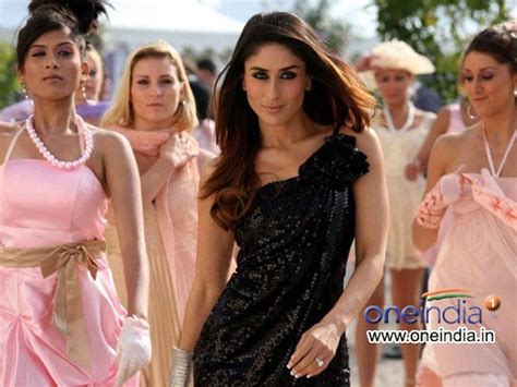 On 11 Years Of Kambakkht Ishq Kareena Kapoors Fancy Dresses From The Film