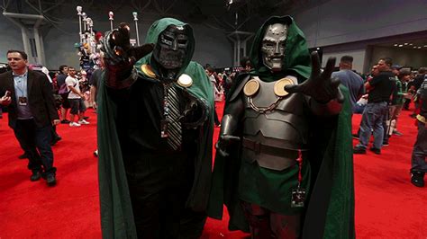12 Costumes We Saw At New York Comic Con