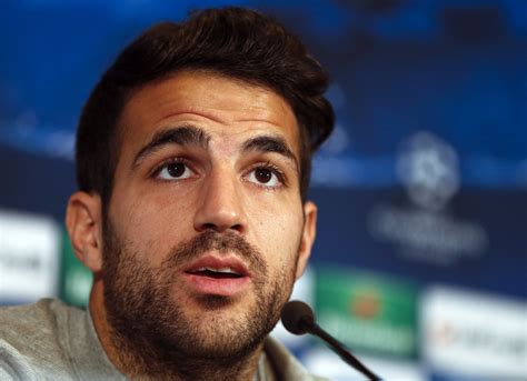 Cesc fàbregas prefers to play with right foot. Cesc Fabregas Confirms Chelsea Switch After Arsenal ...