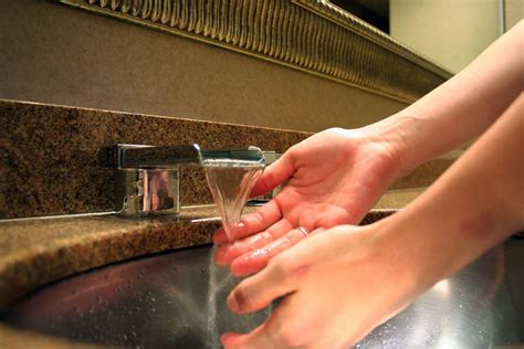 Why Youre Washing Your Hands Wrong How To Wash Your Hands The Best