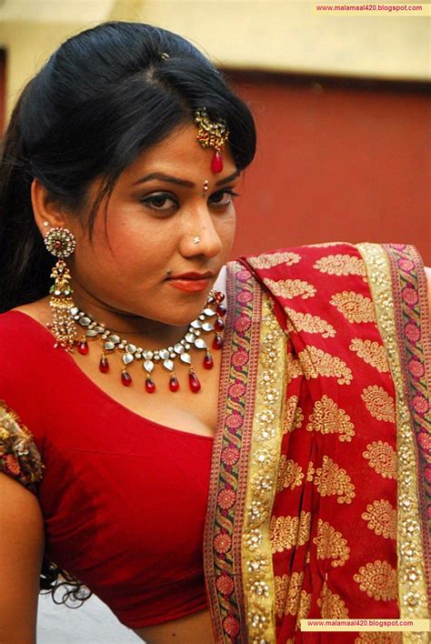 Jyothi Krishna Mallu Reshma Aunty Mallu Bhabi Hot Masala Actress
