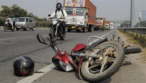 3 Months After Sisters Death In Bike Accident 24 Year Old Booked For Rash Driving Mumbai