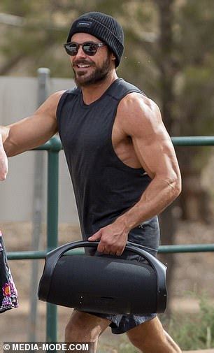 Inside Zac Efrons Epic Body Transformation In Australia Daily Mail