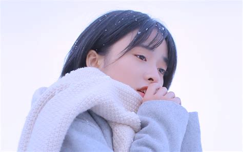 This is the official facebook page of shen yue 沈月. 浪漫初雪沈月意境壁纸_致我们单纯的小美好_明星图片_