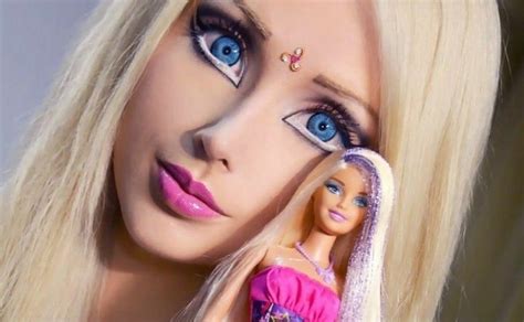 The Human Barbie Valeria Lukyanova Barbie Humaine Maquillage Barbie Barbie