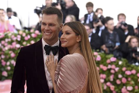 tom brady gisele bundchen ‘wasn t satisfied with our marriage a couple years ago wrote him a