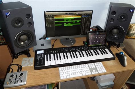 Planning to set up a music station??? Mac Setup: The Mac Mini Workstation of a Music Composer