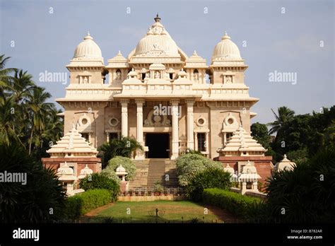 Hindu Temple Place Of Worship Historic Building Stock Photo Alamy