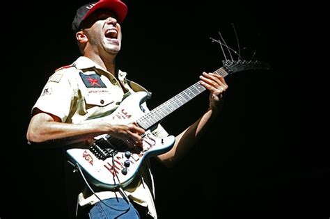 Neversoft's lead designer alan flores gave us an inside look at what to expect with guitar hero iii: Tom Morello of Rage Against The Machine - Coachella 2007 ...