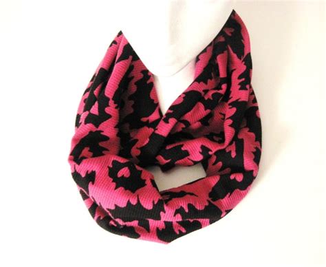 Items Similar To Infinity Scarf Hot Pink With Hearts In Black