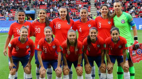 Disfruta de las alternativas del fútbol joven, el fútbol femenino y el futsal, y ponte la 'roja' de nuestra selección chilena en el portal más completo del . FIFA destaca a la Selección Chilena femenina y su gran ...