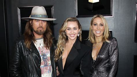 Miley Cyrus Parents Everything To Know About Her Famous Dad