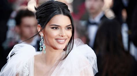 The Primer Trick That Kendall Jenners Makeup Artist Swears By
