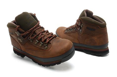 Activez tout autre filtre du menu afin d'affiner votre rechercher et trouver ce que vous souhaitez acheter. chaussure fourree homme pas cher