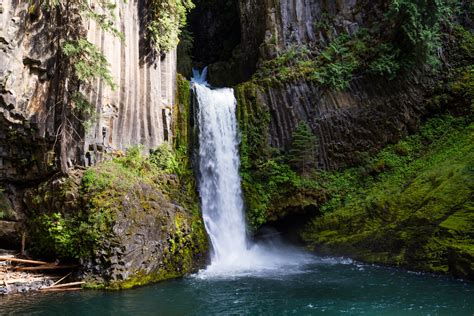 Rogue Umpqua Scenic Byway Weekend Road Trip Via