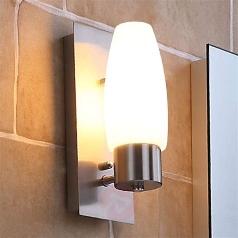Wie zu bauen Badezimmer Lampen Foto und Tipps | Badezimmerschrank | Appliques en verre, Verre