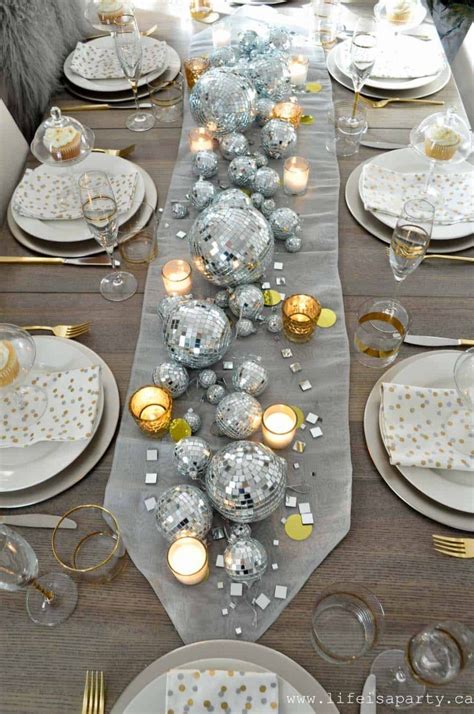 New years eve dinner party decoration. New Year's Eve Party Ideas: 10 Decoration Tips And Tricks