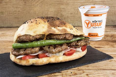 Tek köfteli burger 12 tl çift köfteli burger 17 tl yanında bir adet i̇çecek bedava. Köfteci Yusuf Fiyatları 2021 Güncel Menü - Nefis Yemek ...